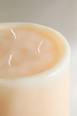 Декоративная бежевая свеча- Заказать в России