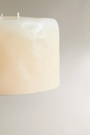 Декоративная бежевая свеча- Заказать в России
