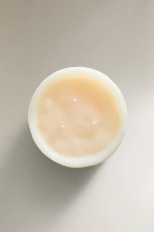 Декоративная бежевая свеча- Заказать в России