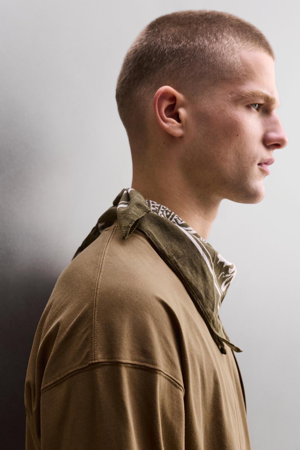 ФУТБОЛКА С ДЛИННЫМИ РУКАВАМИ И КАРМАНОМ