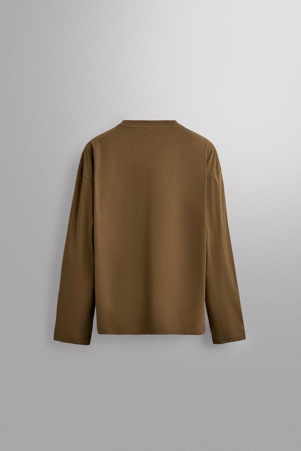 ФУТБОЛКА С ДЛИННЫМИ РУКАВАМИ И КАРМАНОМ