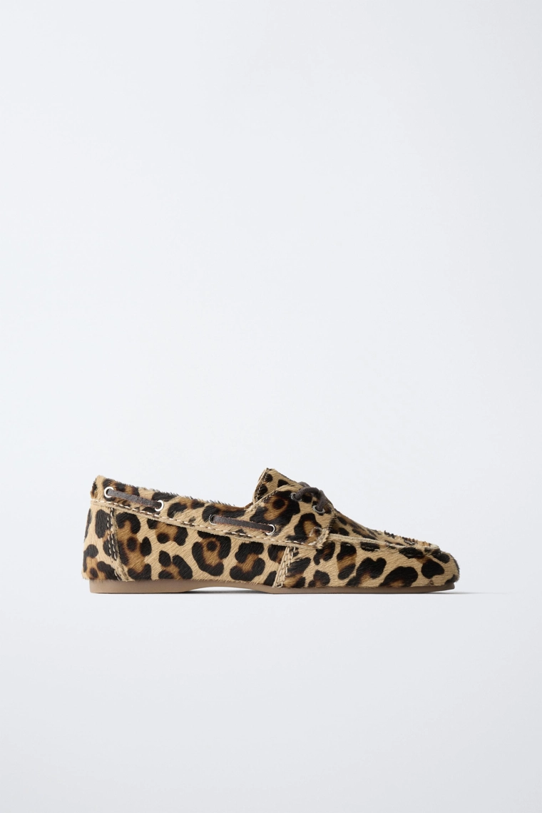 Мокасины из натуральной кожи с животным принтом