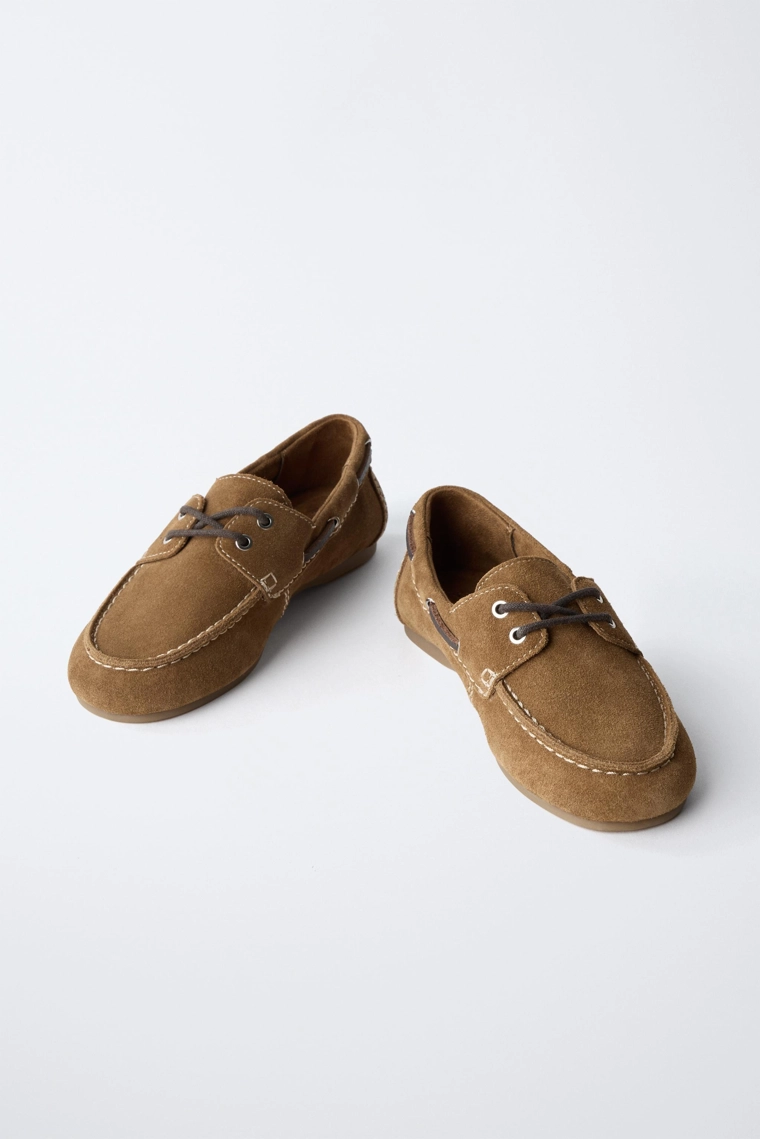 Мокасины из кожи с лодочной подошвой