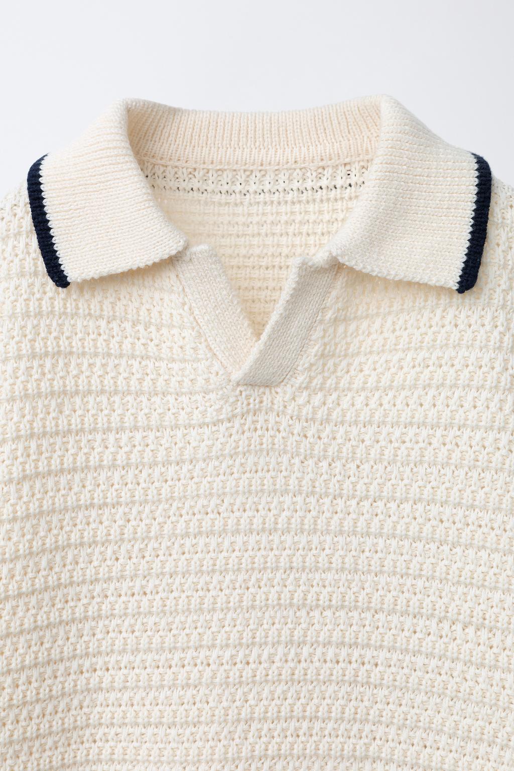 ТРИКОТАЖНЫЙ СВИТЕР ПОЛО С РЕЛЬЕФНЫМ УЗОРОМ