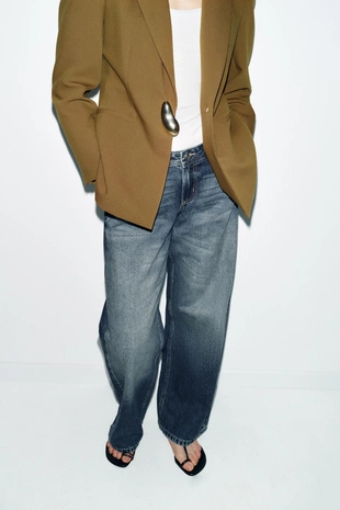 Приталенный блейзер с фурнитурой- Заказать в России