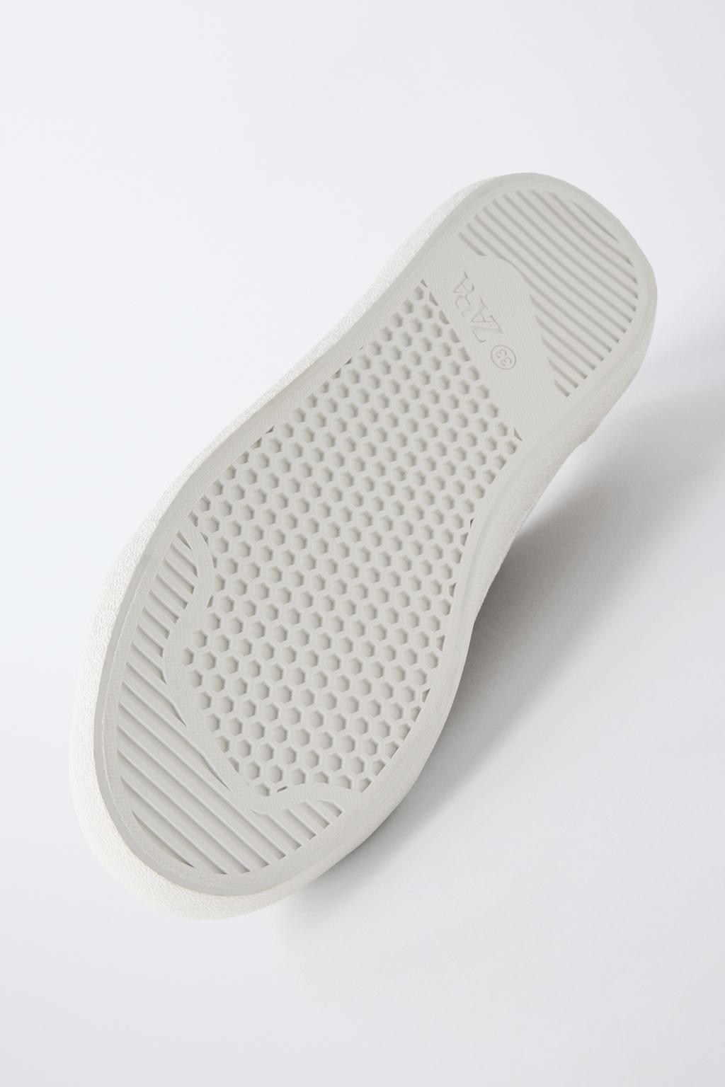 БАЗОВЫЕ КРОССОВКИ