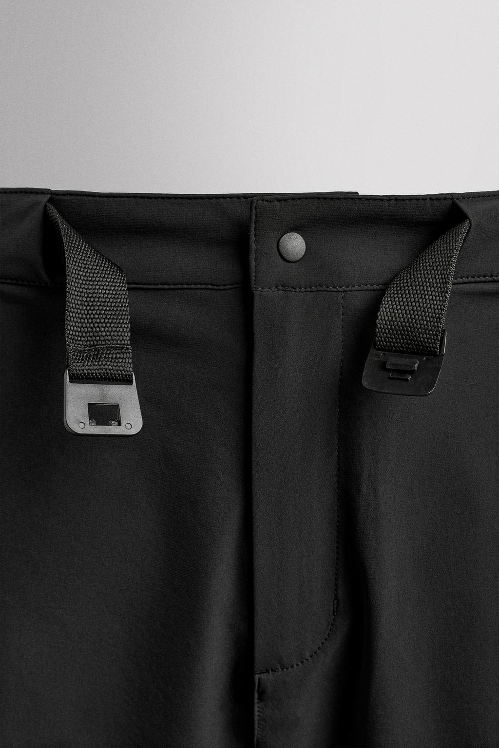 ШОРТЫ-КАРГО ИЗ ВЫСОКОТЕХНОЛОГИЧНОЙ ТКАНИ