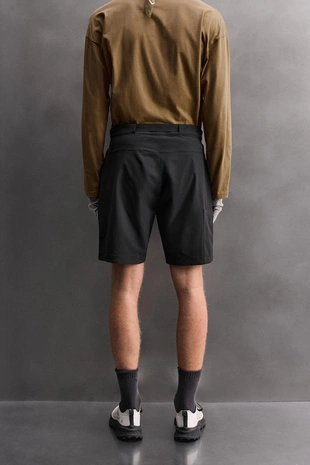 Шорты-карго из высокотехнологичной ткани
