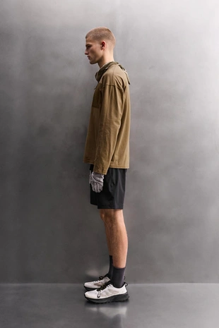 Шорты-карго из высокотехнологичной ткани