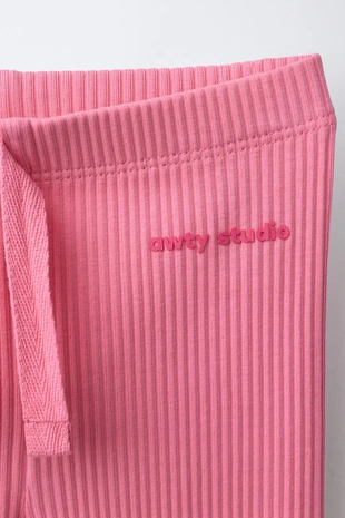 Легинсы в рубчик со шнурком