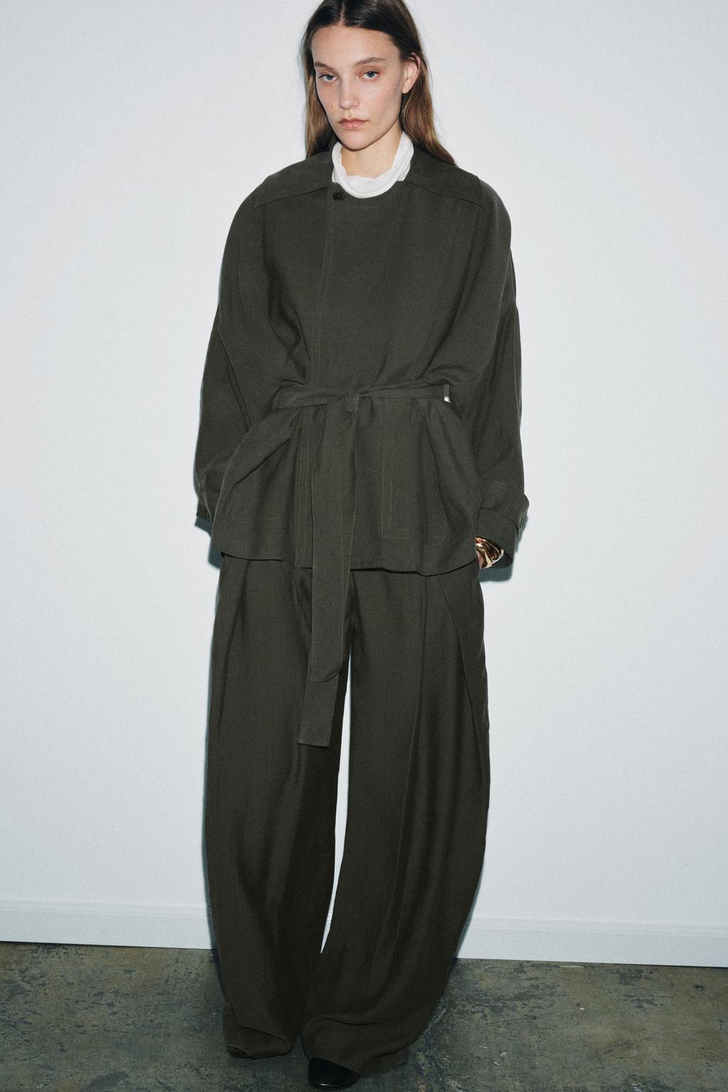 КОРОТКИЙ СТРУЯЩИЙСЯ ТРЕНЧ — ZW COLLECTION