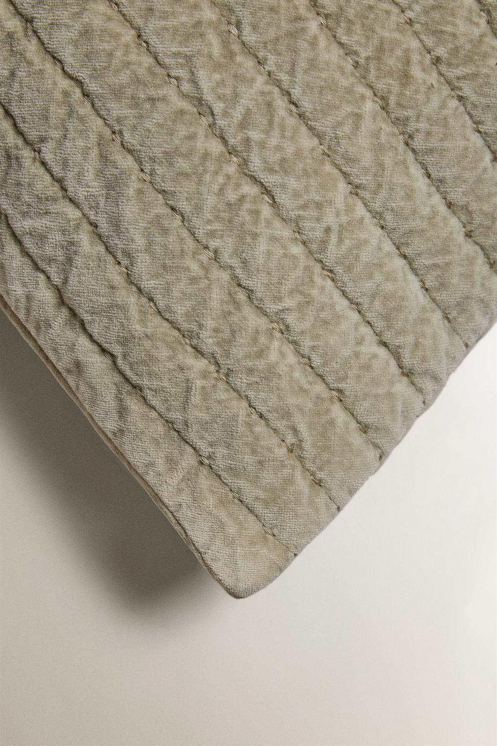 Стеганая наволочка для подушки