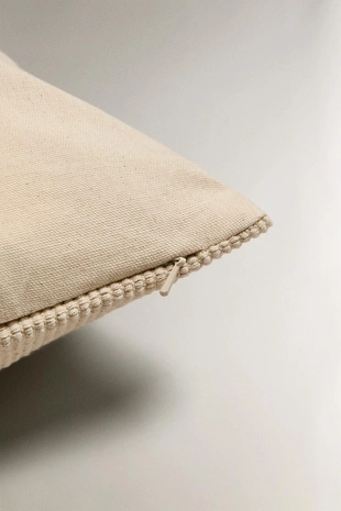 Чехол для подушки с двойной линией- Заказать в России