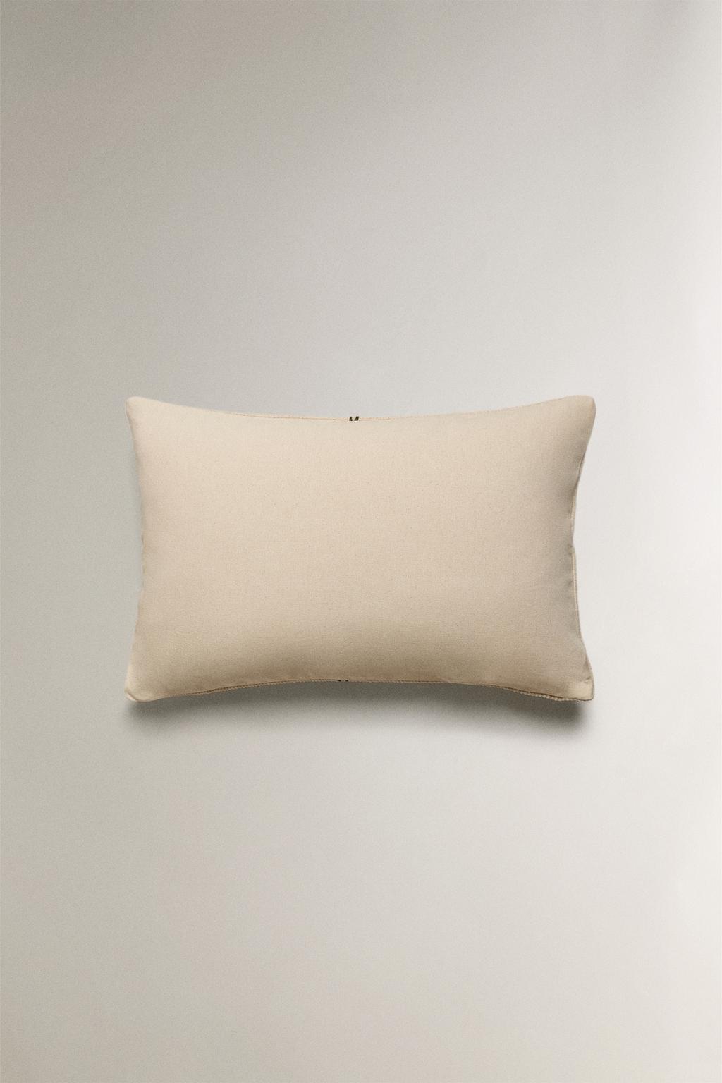 Чехол для подушки с двойной линией