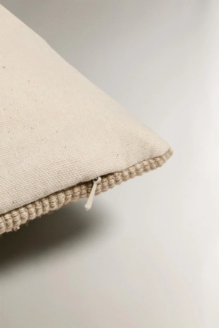 Чехол для декоративной подушки с тканевой отделкой- Заказать в России