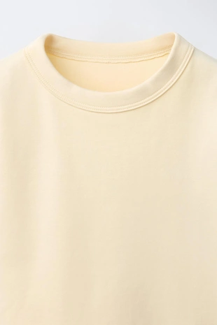 Однотонная футболка из трикотажа INTERLOCK