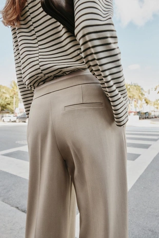 Брюки с широкими штанинами и двойным поясом- Заказать в России