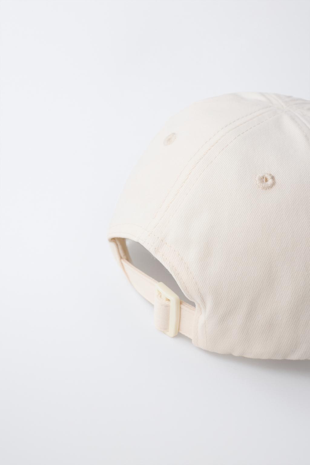 КЕПКА С НАШИВКАМИ © DISNEY