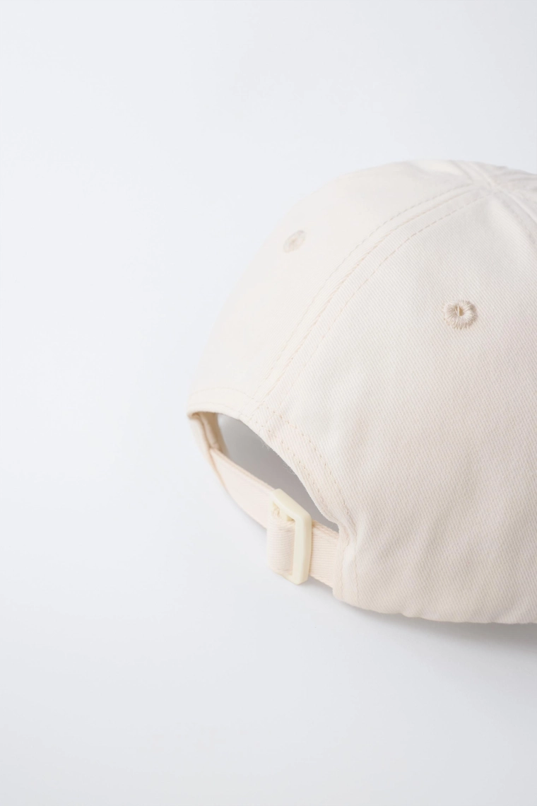 Кепка с нашивкой ©disney