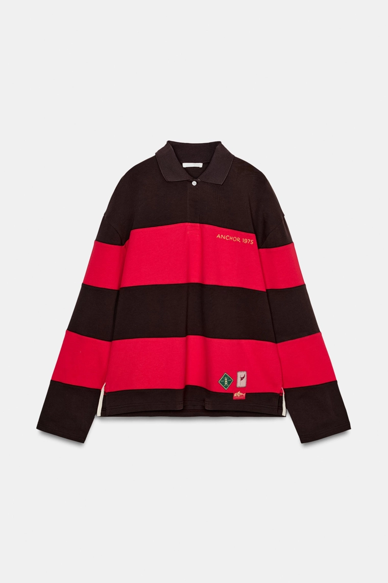 Поло с полосатым декором и нашивками