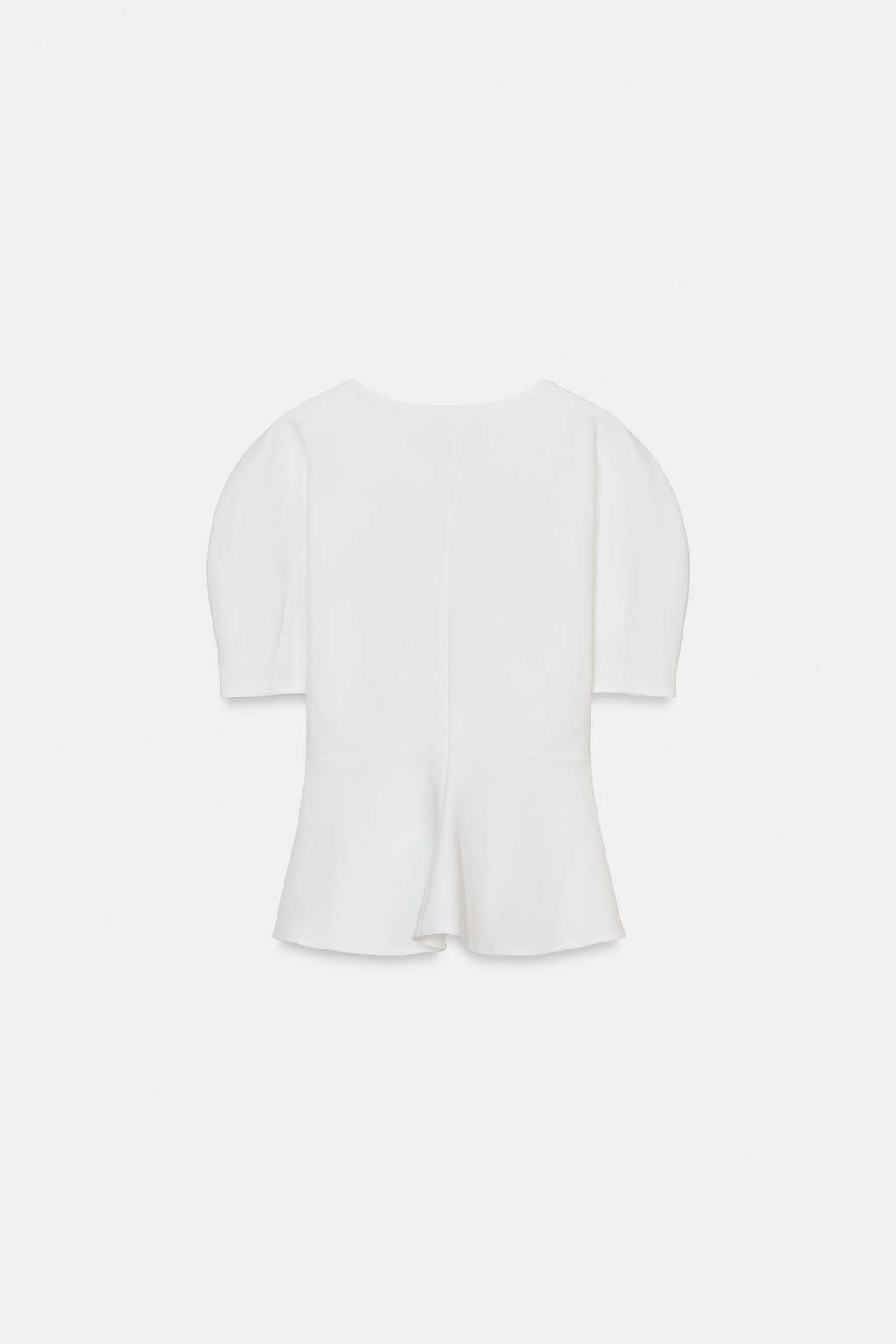 МЯГКАЯ ФУТБОЛКА С БАСКОЙ