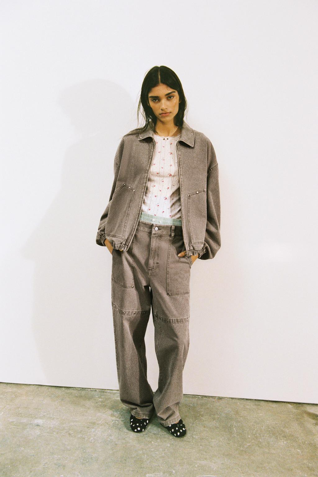 ФУТБОЛКА С ПЕРФОРАЦИЕЙ И ЦВЕТАМИ