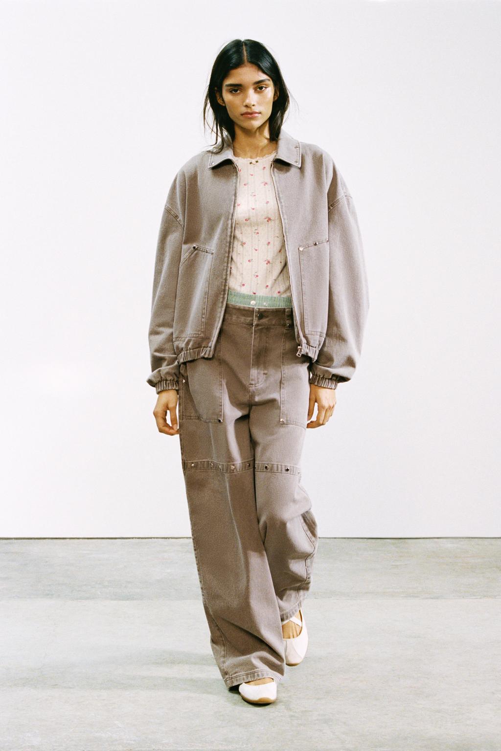 ФУТБОЛКА С ПЕРФОРАЦИЕЙ И ЦВЕТАМИ