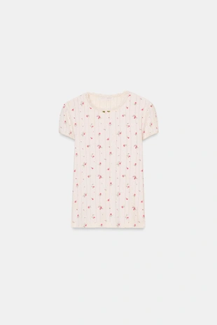 Футболка с перфорацией и цветами- Заказать в России