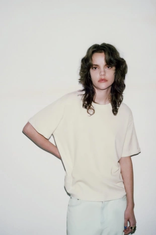 Свободная футболка с короткими рукавами- Заказать в России