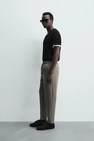 Брюки-джоггеры NON IRON комфортной посадки- Заказать в России