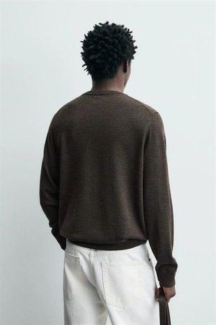 Шерстяной свитер классического кроя- Заказать в России