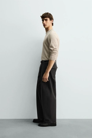 Шерстяной свитер классического кроя