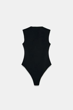 Эластичное боди с вырезом сердечком- Заказать в России