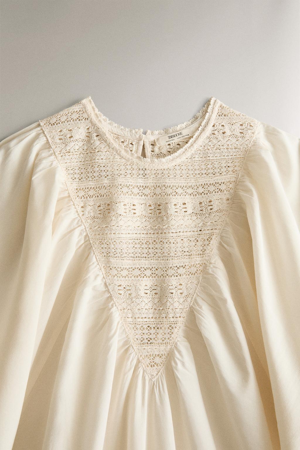 Ночная сорочка с кружевной отделкой на рукавах