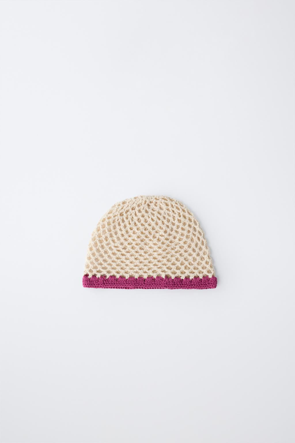 ШАПКА ИЗ ТРИКОТАЖА С КОНТРАСТНЫМ КРАЕМ