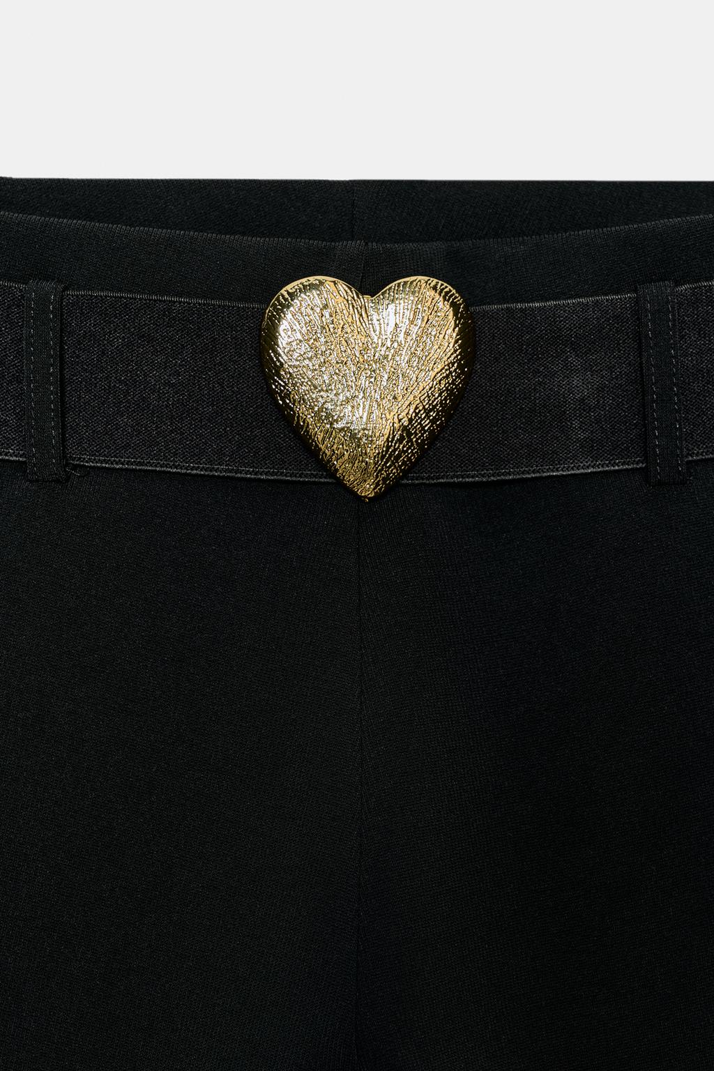 ЭЛАСТИЧНЫЕ БРЮКИ С ПОЯСОМ В ВИДЕ СЕРДЦА