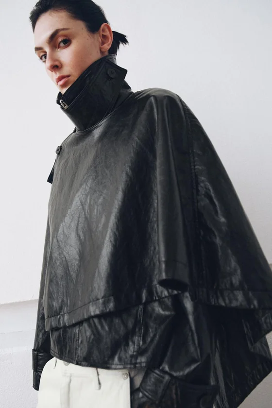КУРТКА ИЗ ИСКУССТВЕННОЙ КОЖИ С ШАРФОМ — коллекция Zara «ZW»