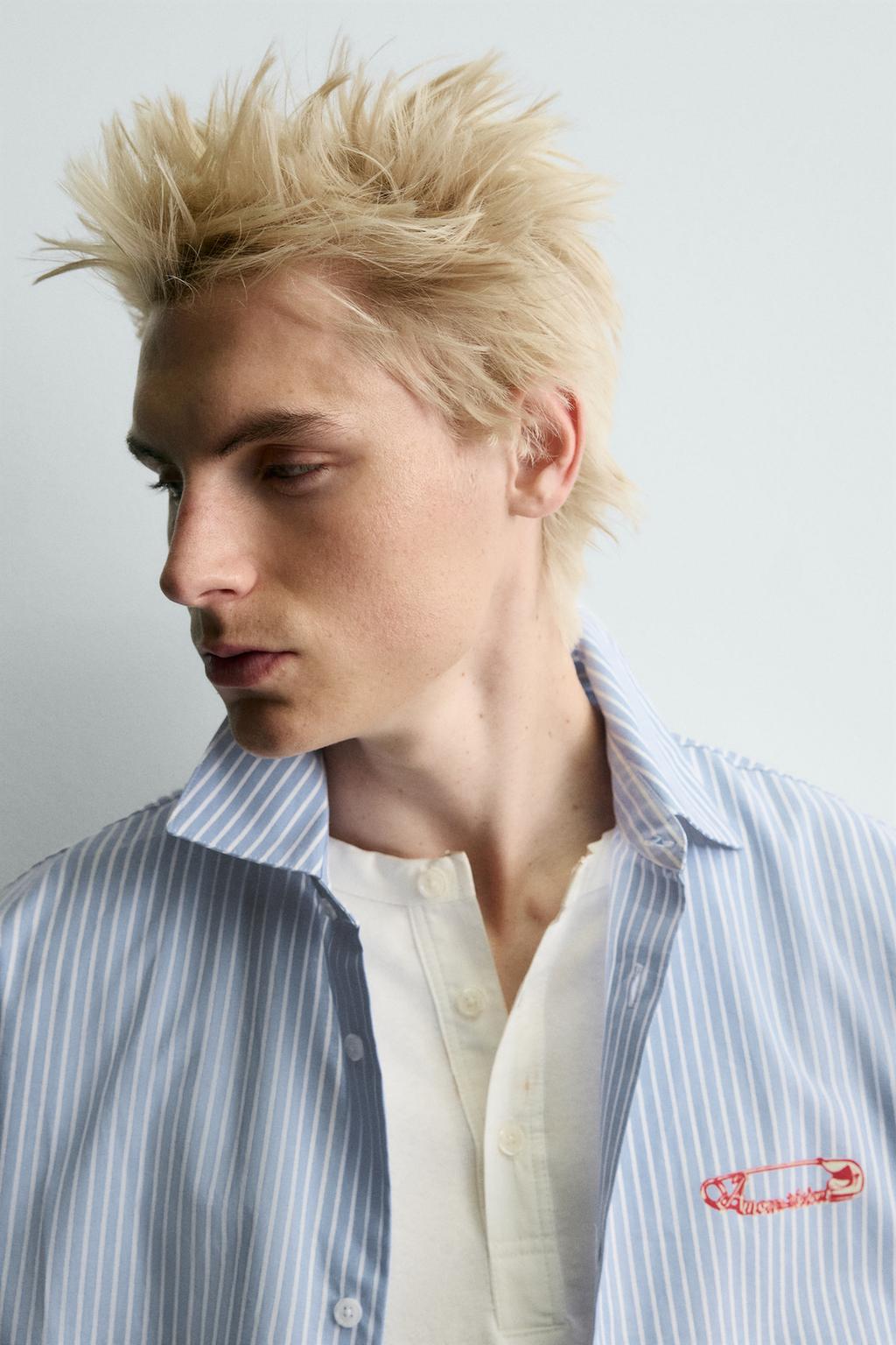 РУБАШКА В ПОЛОСКУ С ТЕКСТОВЫМ ПРИНТОМ