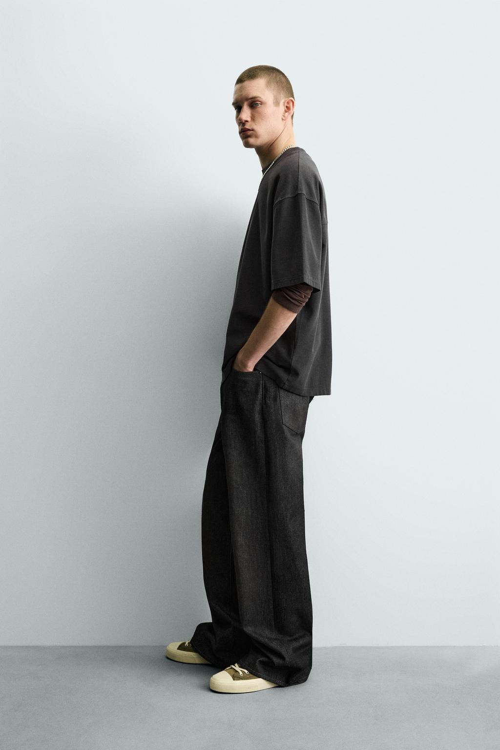 БАЗОВАЯ ФУТБОЛКА ИЗ РЕЛЬЕФНОЙ ТКАНИ