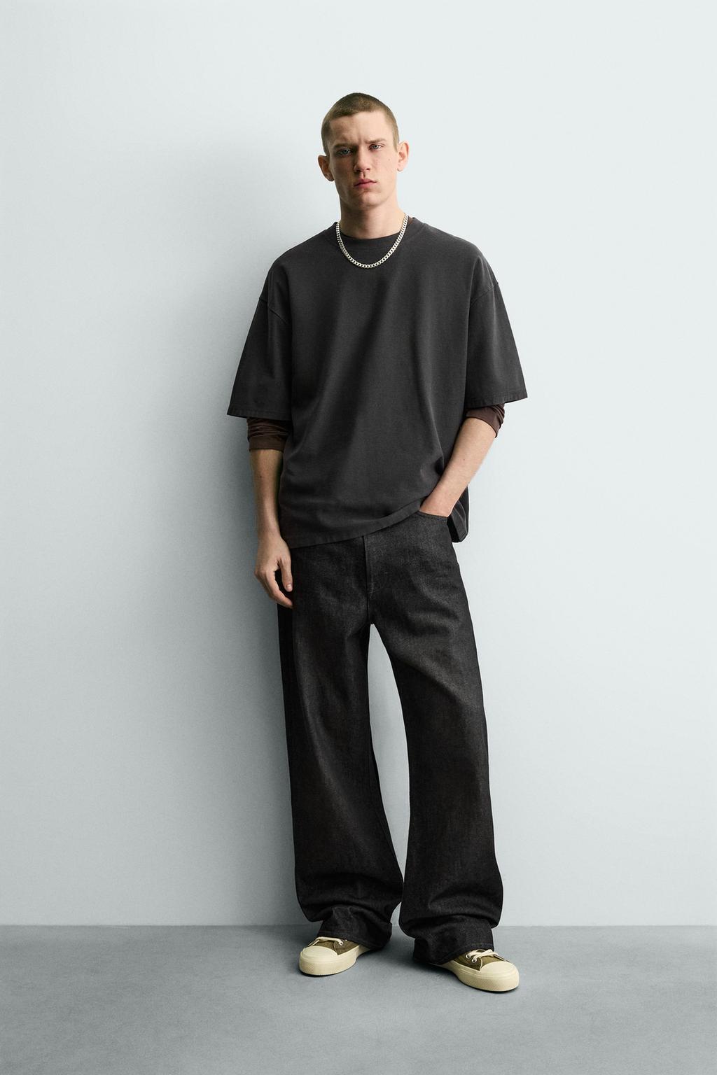 БАЗОВАЯ ФУТБОЛКА ИЗ РЕЛЬЕФНОЙ ТКАНИ