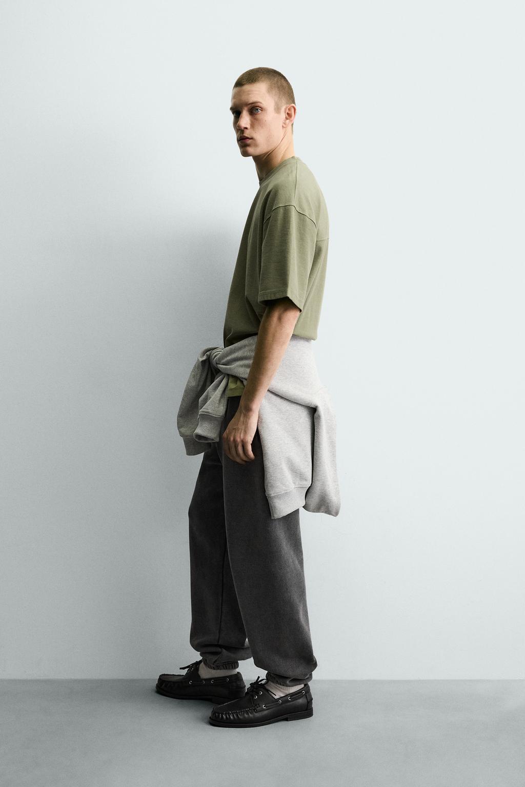 БАЗОВАЯ ФУТБОЛКА ИЗ РЕЛЬЕФНОЙ ТКАНИ