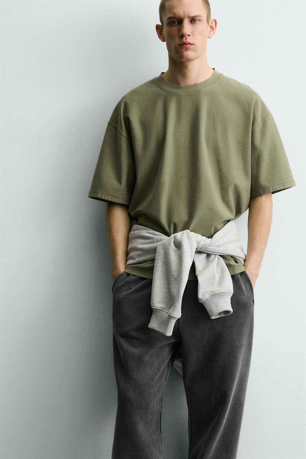 БАЗОВАЯ ФУТБОЛКА ИЗ РЕЛЬЕФНОЙ ТКАНИ