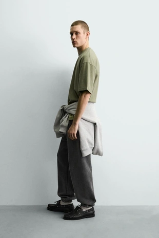 Базовая футболка из рельефной ткани- Заказать в России