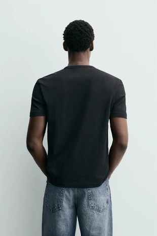 Футболка с воротником на пуговицах- Заказать в России