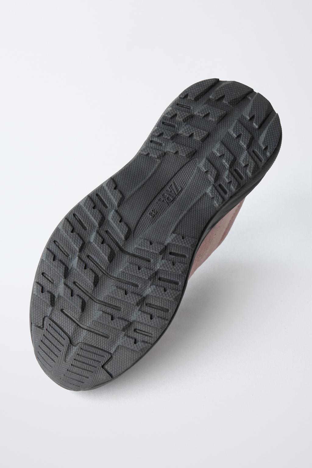 ТЕХНИЧЕСКИЕ КРОССОВКИ