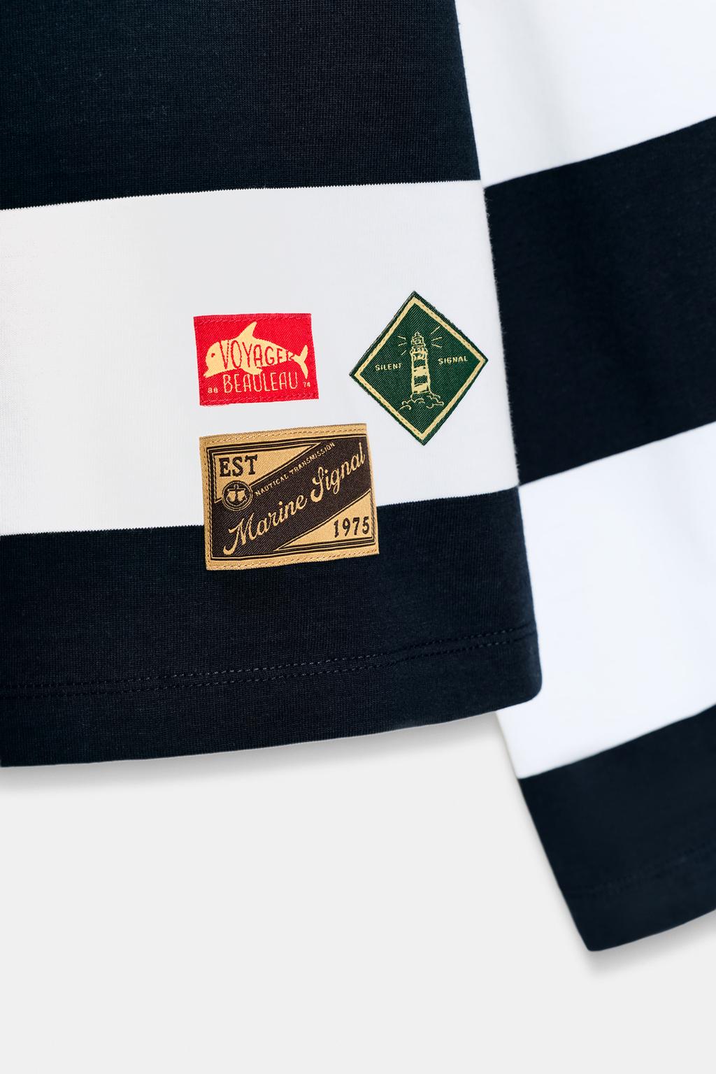 ФУТБОЛКА В ПОЛОСКУ С НАШИВКАМИ