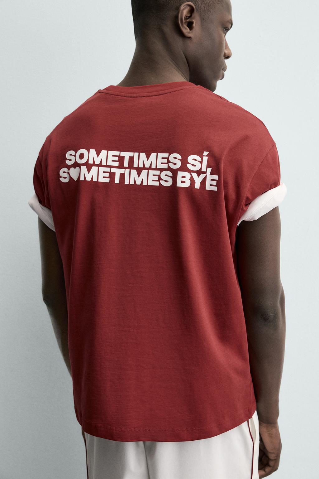 ФУТБОЛКА СО ВШИТЫМ КАРМАНОМ И НАДПИСЬЮ