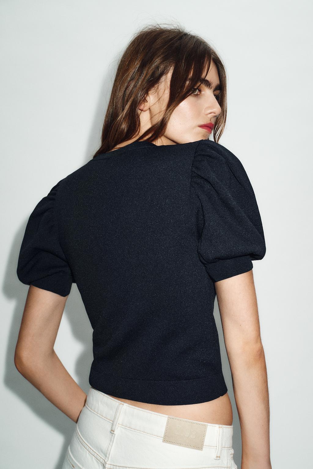 СВИТЕР С ВЫРЕЗОМ «СЕРДЦЕ»