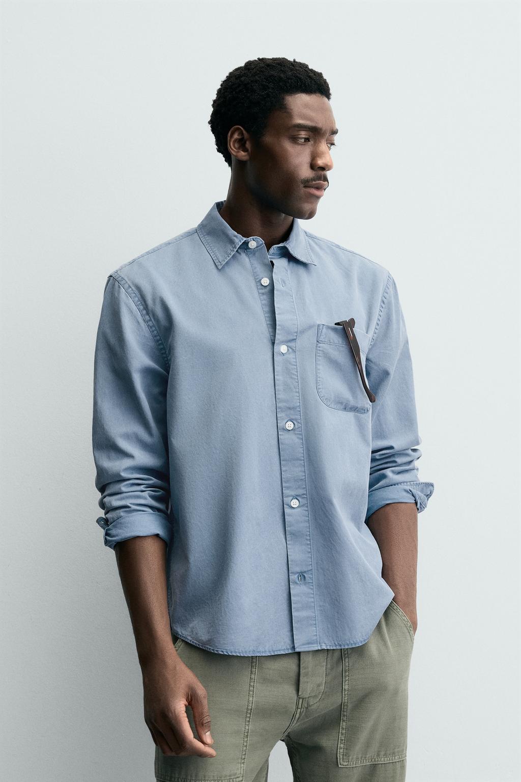 РУБАШКА С ЭФФЕКТОМ ПОТЕРТОСТИ ИЗ СТРУЯЩЕЙСЯ ТКАНИ