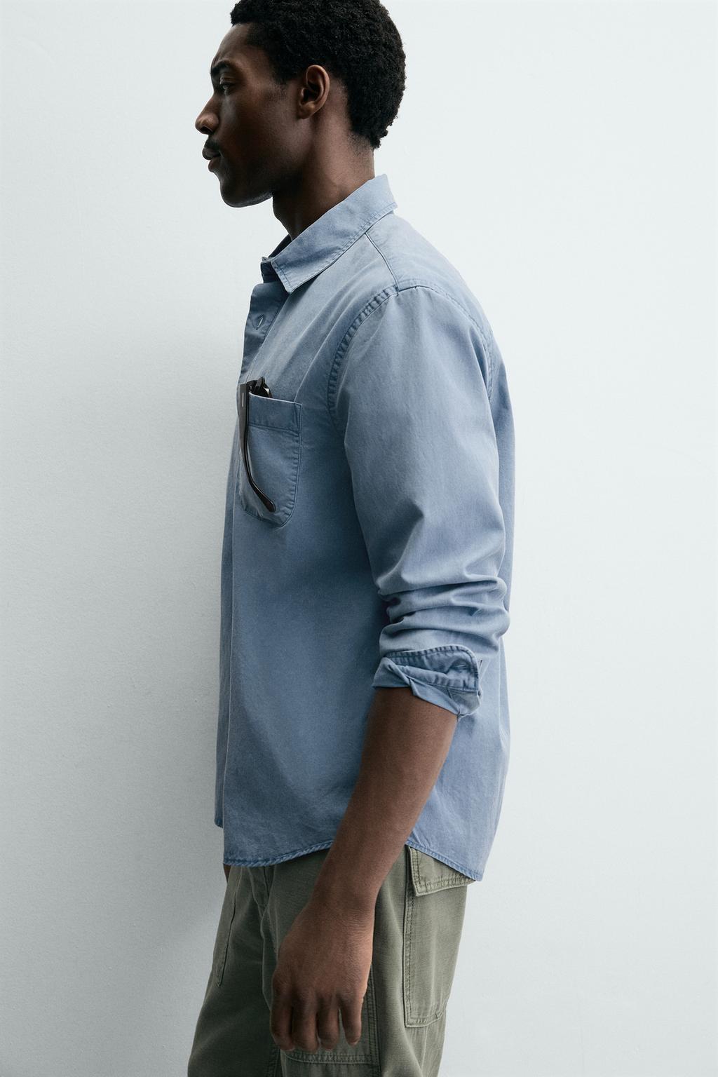 РУБАШКА С ЭФФЕКТОМ ПОТЕРТОСТИ ИЗ СТРУЯЩЕЙСЯ ТКАНИ